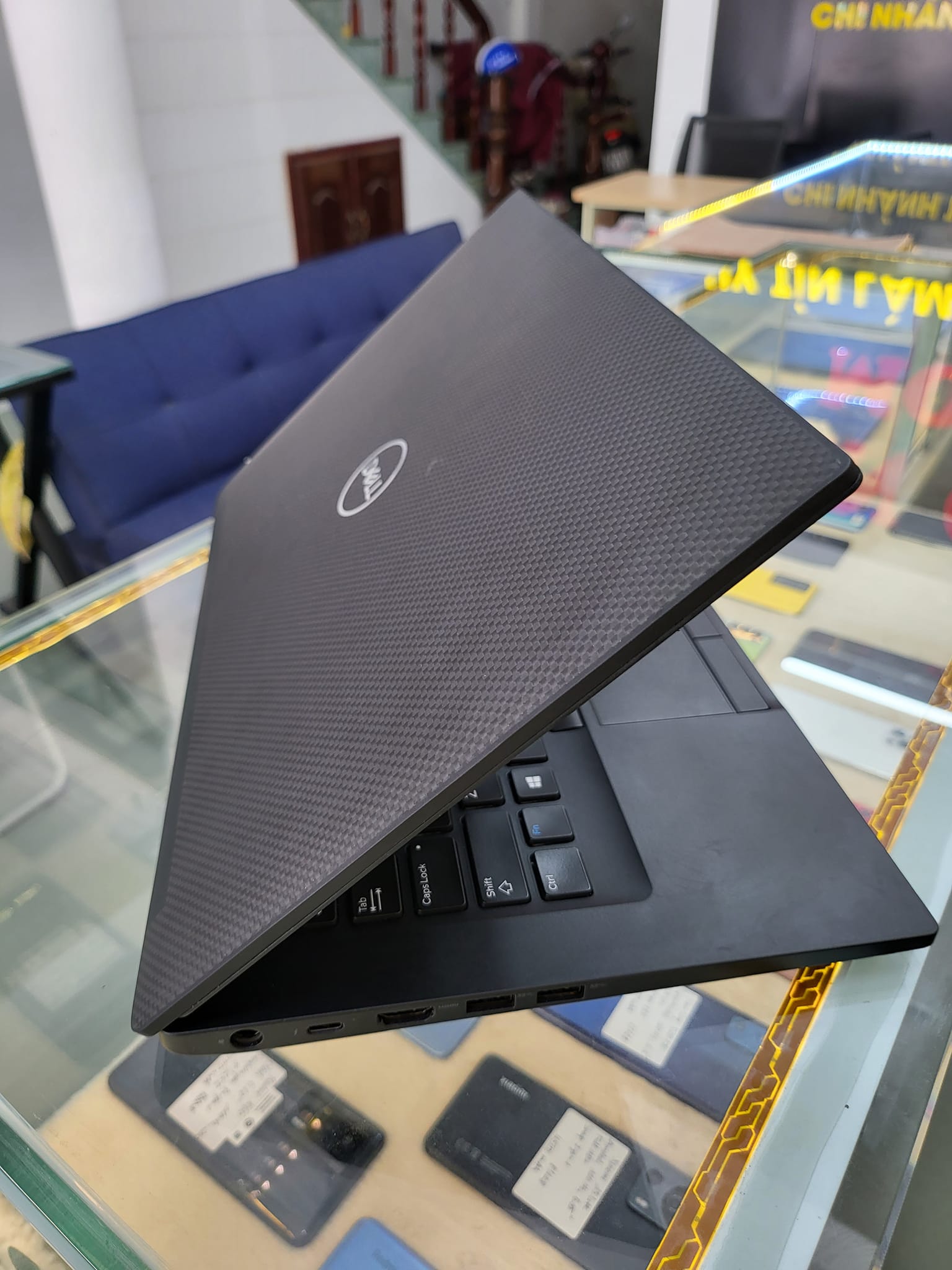 Laptop cũ Dell Latitude 7490
