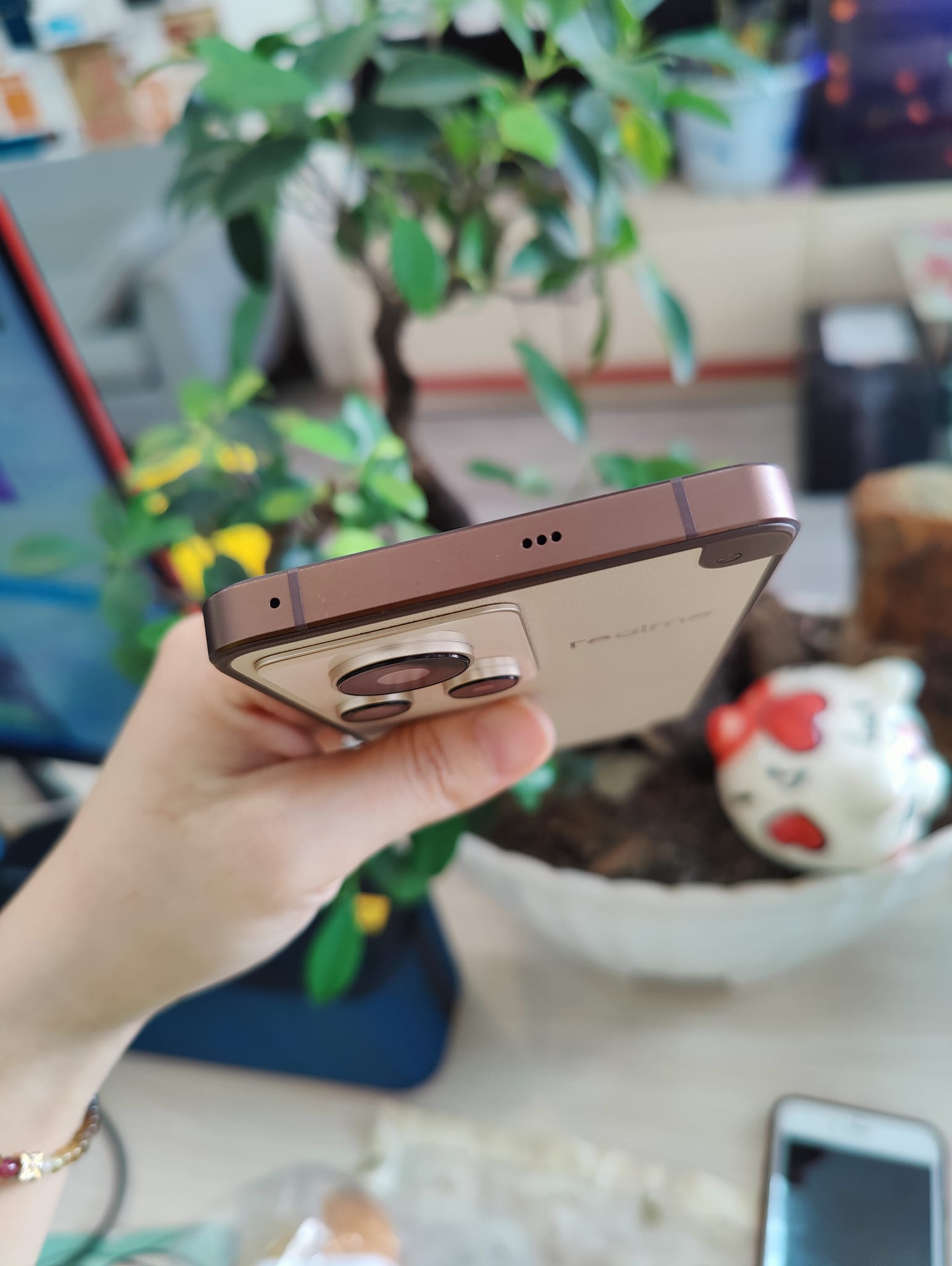 Điện thoại cũ Realme GT 2 Master Explorer Edition