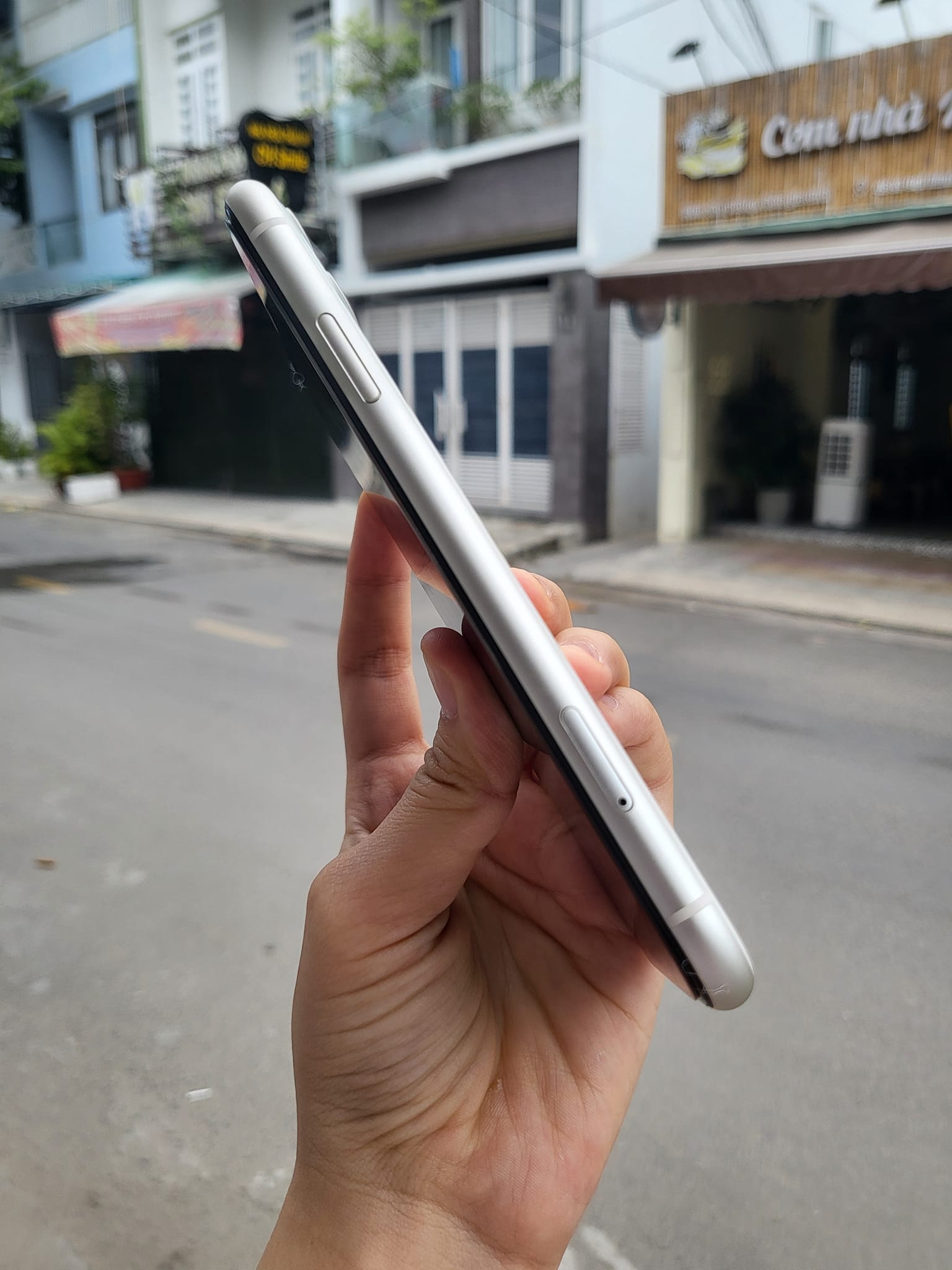 Điện thoại cũ Iphone 11