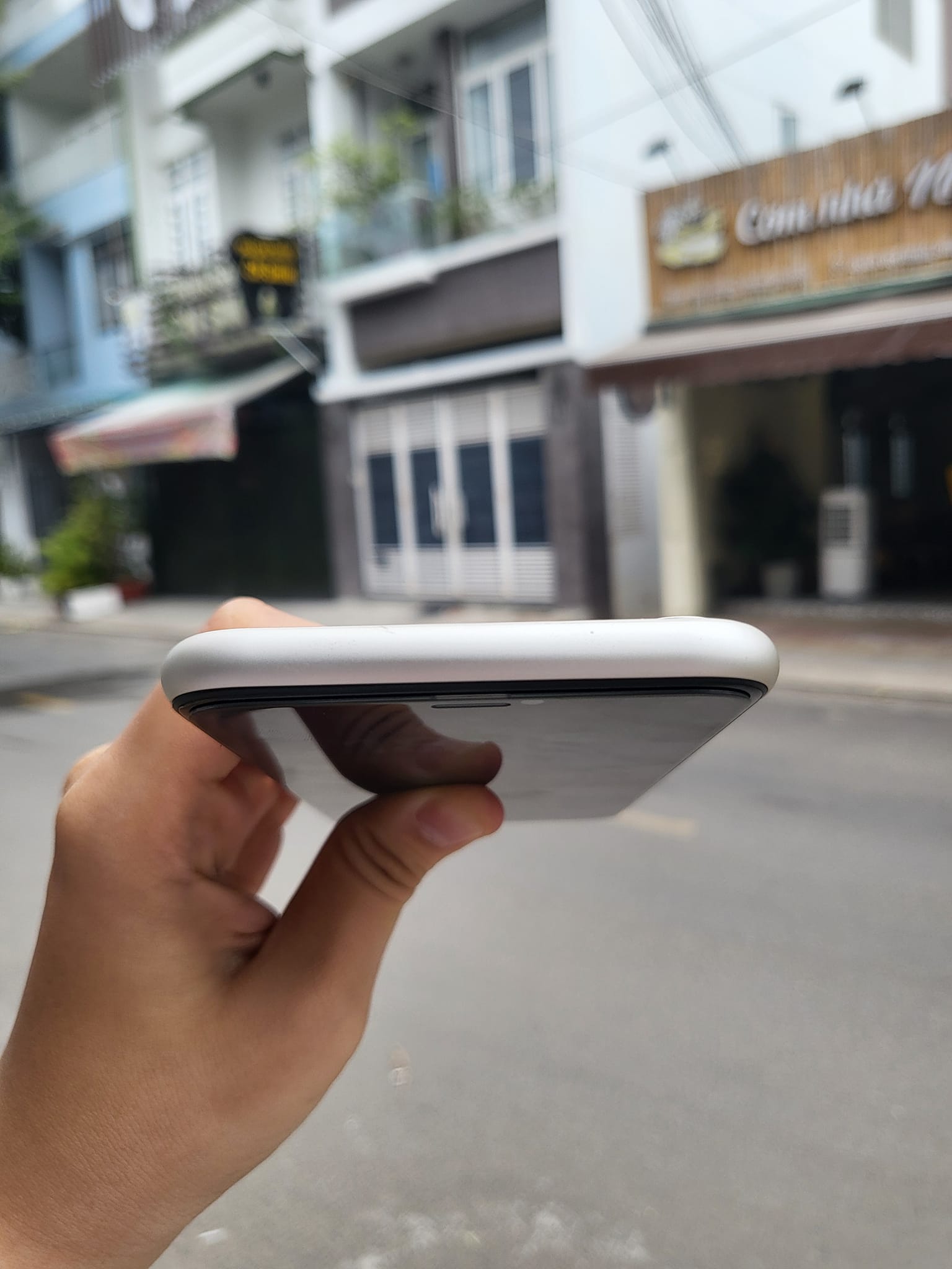 Điện thoại cũ Iphone 11