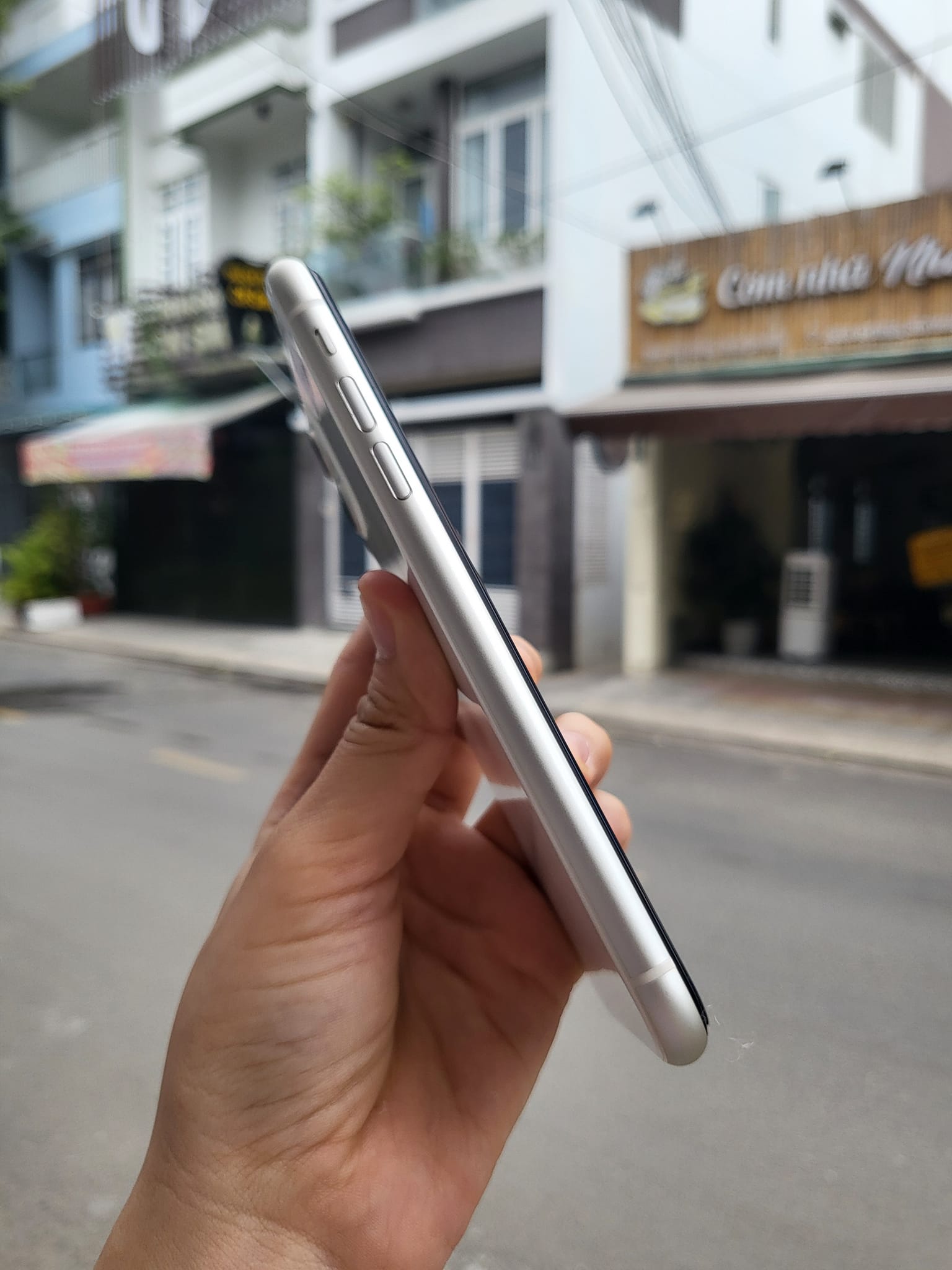Điện thoại cũ Iphone 11