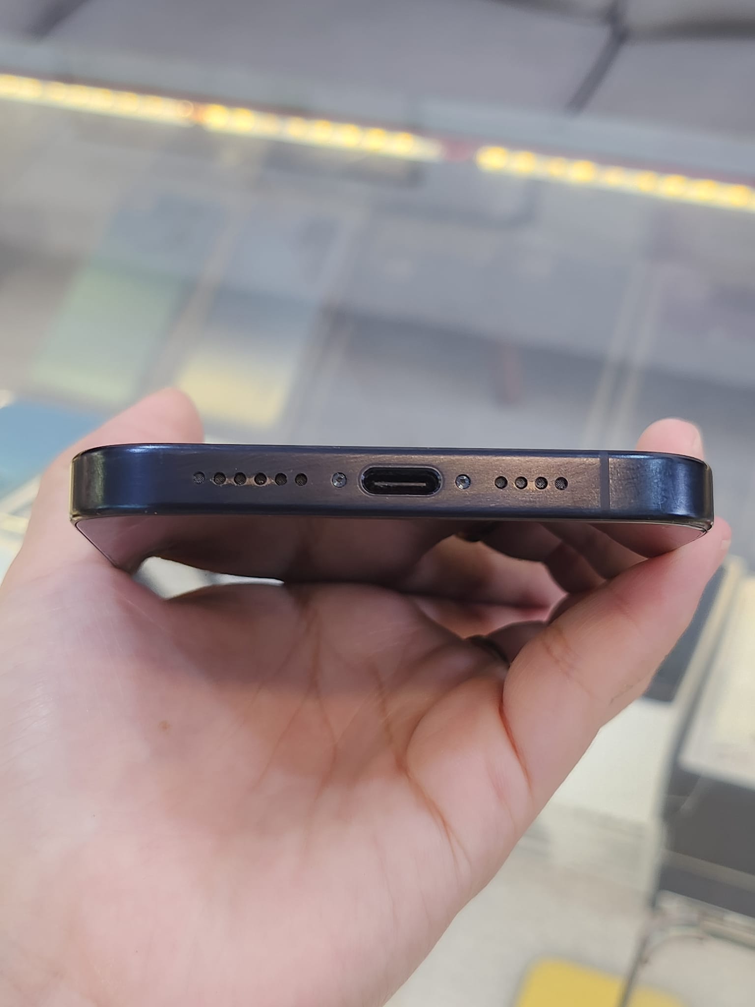 Điện thoại cũ iPhone 15 Promax