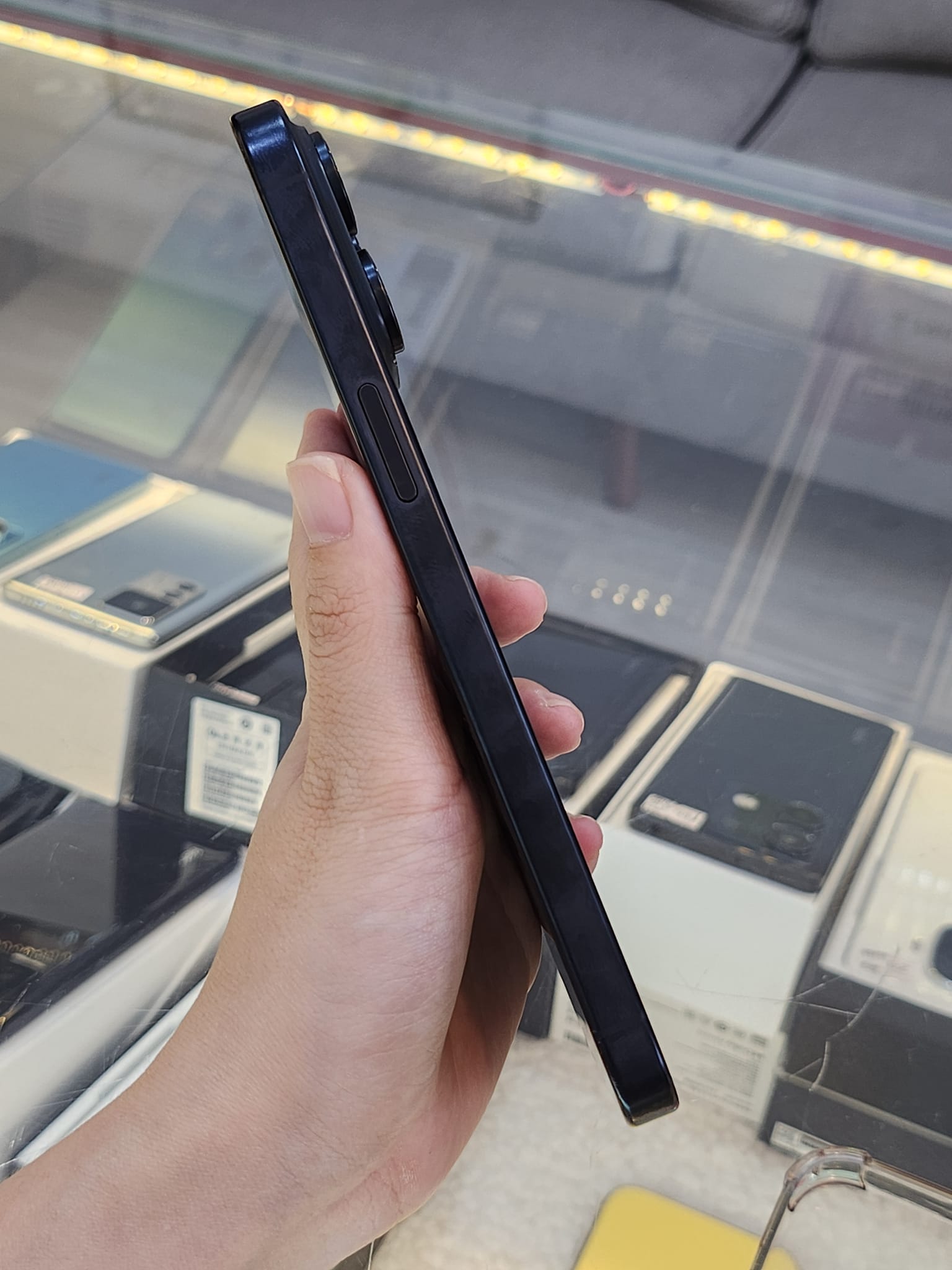 Điện thoại cũ iPhone 15 Promax