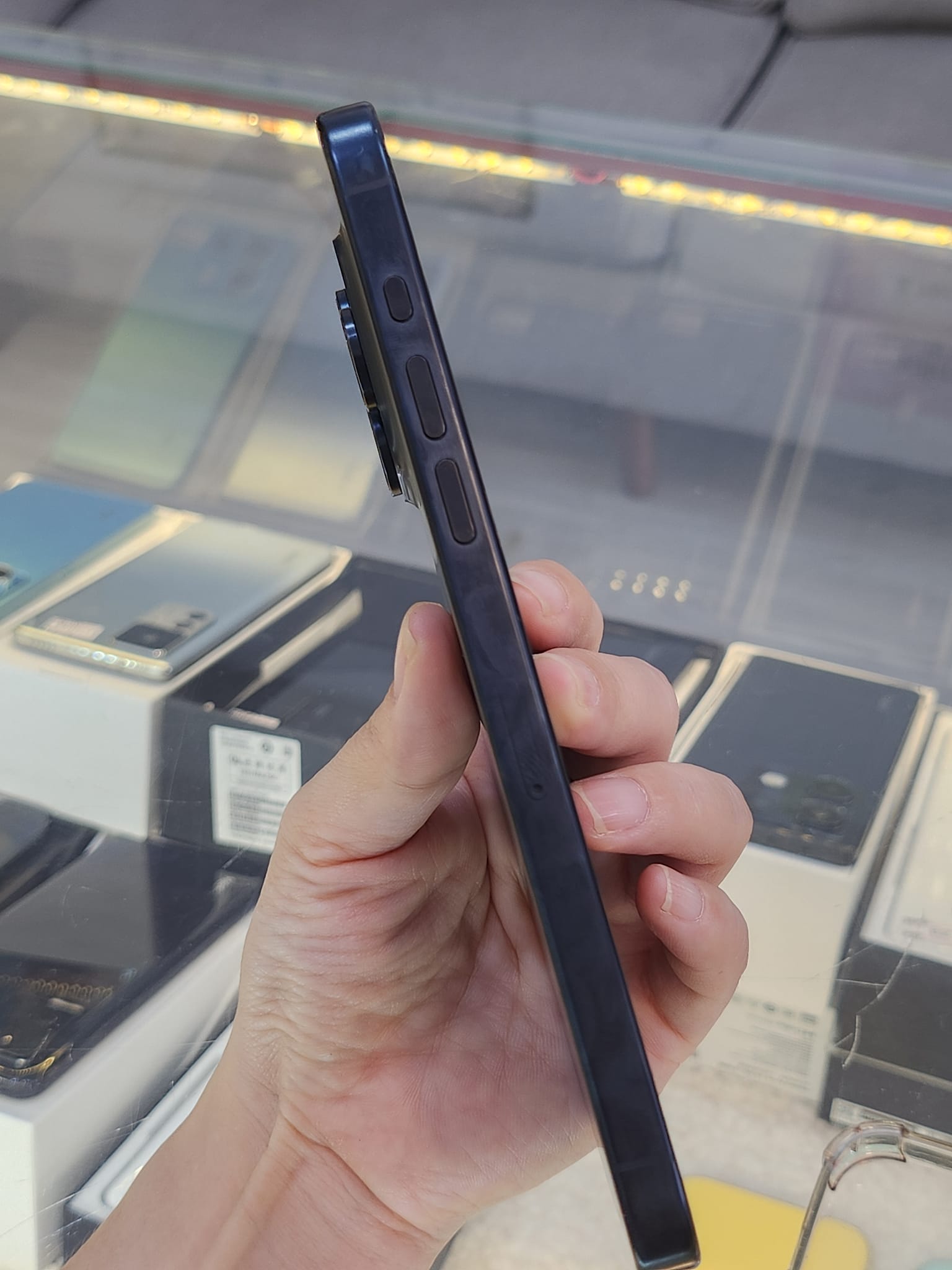 Điện thoại cũ iPhone 15 Promax